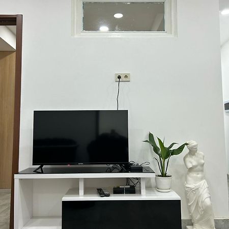White Corner In Old Tbilisi Apartment Екстериор снимка