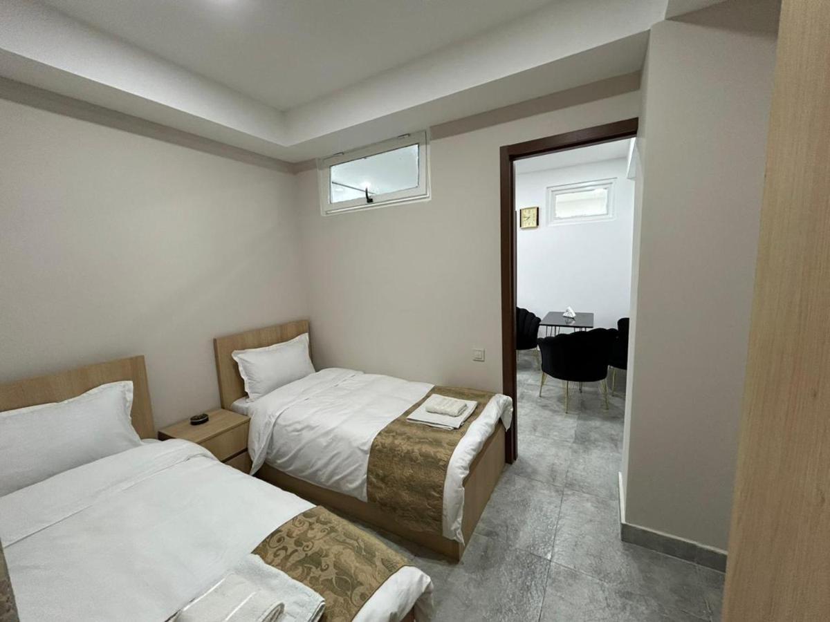 White Corner In Old Tbilisi Apartment Екстериор снимка