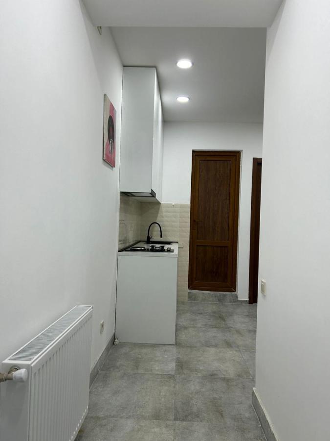 White Corner In Old Tbilisi Apartment Екстериор снимка
